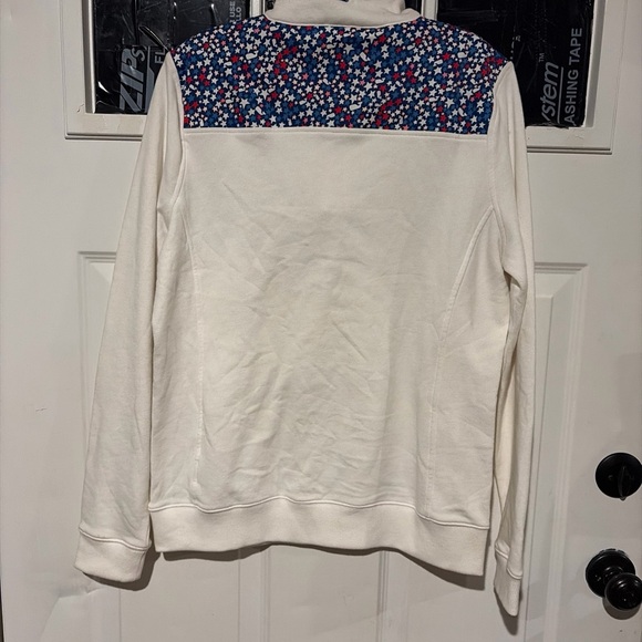 Vineyard Vines White Zip-Up Sweater with Blue and Pink Accents - Picture 6 of 7
